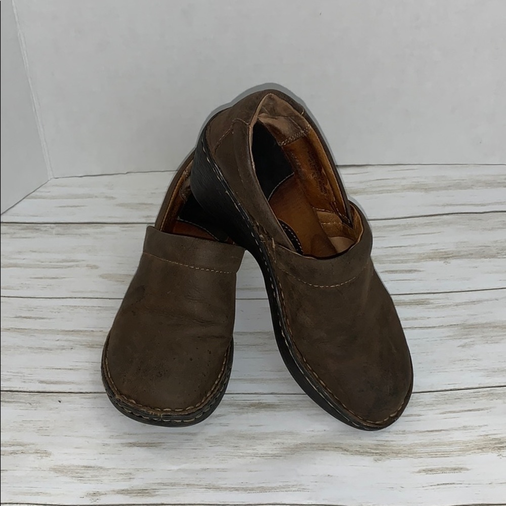 Size 7 Born Nubuck Leather Clog